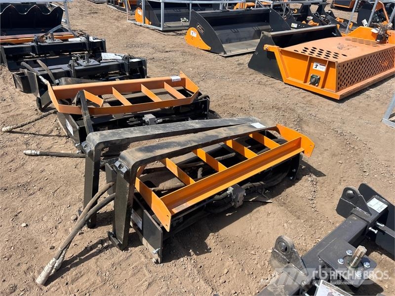 Arteer HPF-48L 48 in Hydraulic Skid Steer Forks (Unused) 지게차