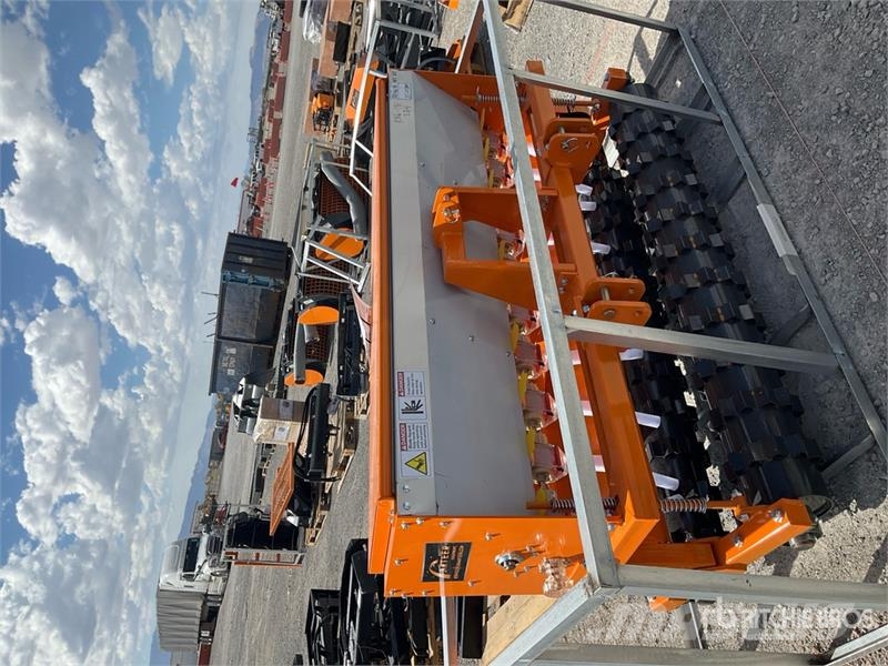 Arteer NSD-72W 72 in 3-Point & Skid Steer Seeder (Unused) 鑽頭