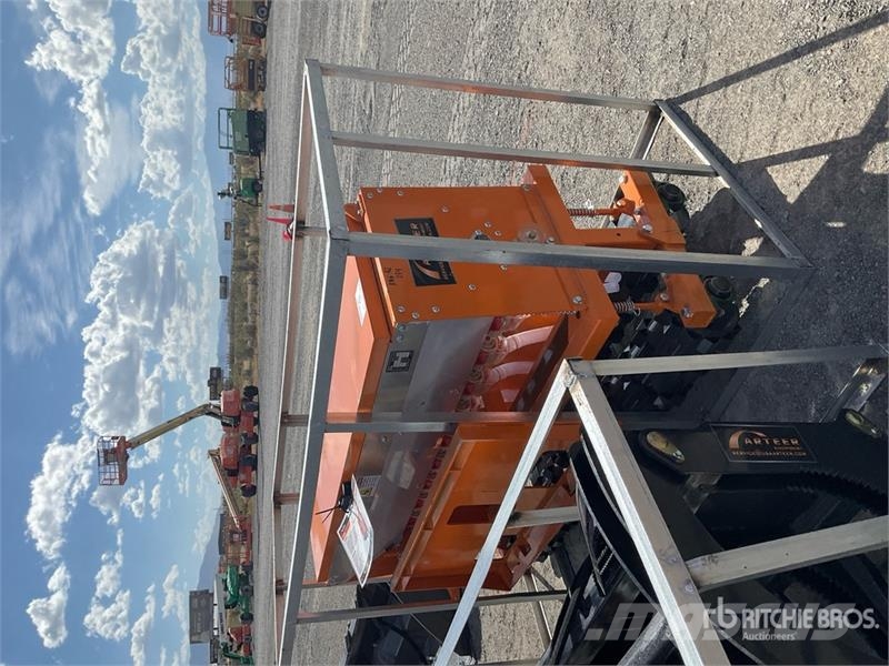 Arteer NSD-72W 72 in 3-Point & Skid Steer Seeder (Unused) 鑽頭