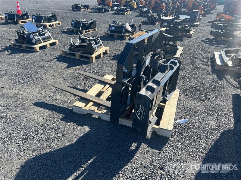 Arteer RPT-42L 42 in Rotating Hydraulic Skid Steer Forks  지게차
