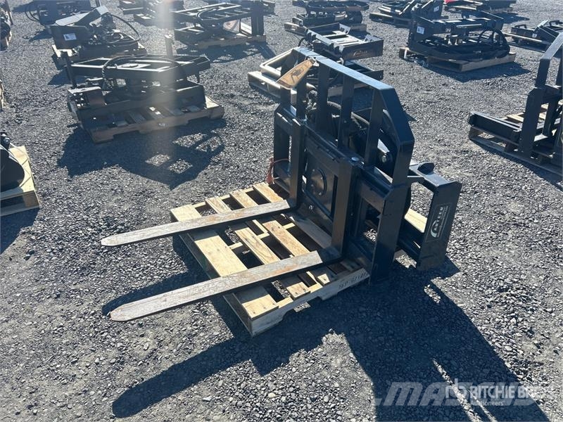 Arteer RPT-42L 42 in Rotating Hydraulic Skid Steer Forks  지게차