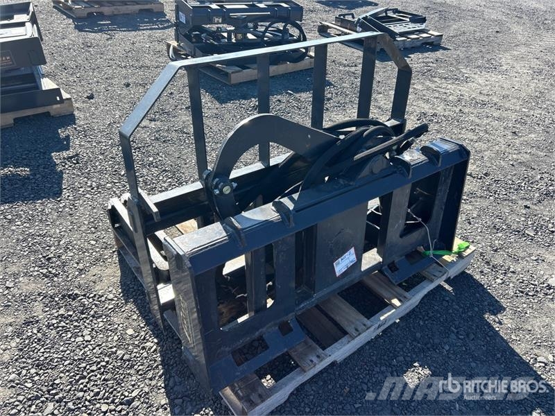 Arteer RPT-42L 48 in Rotating Hydraulic Skid Steer Forks 지게차