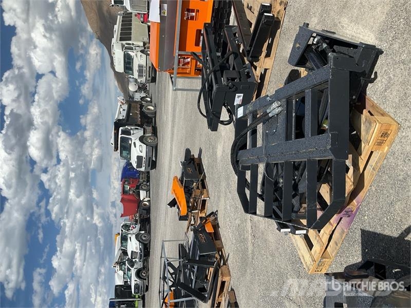 Arteer RPT-42L 60 in Rotating Hydraulic Skid Steer Forks Vorken