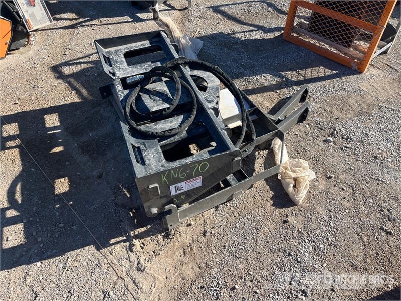Arteer RPT-42L 60 in Rotating Hydraulic Skid Steer Forks Furci