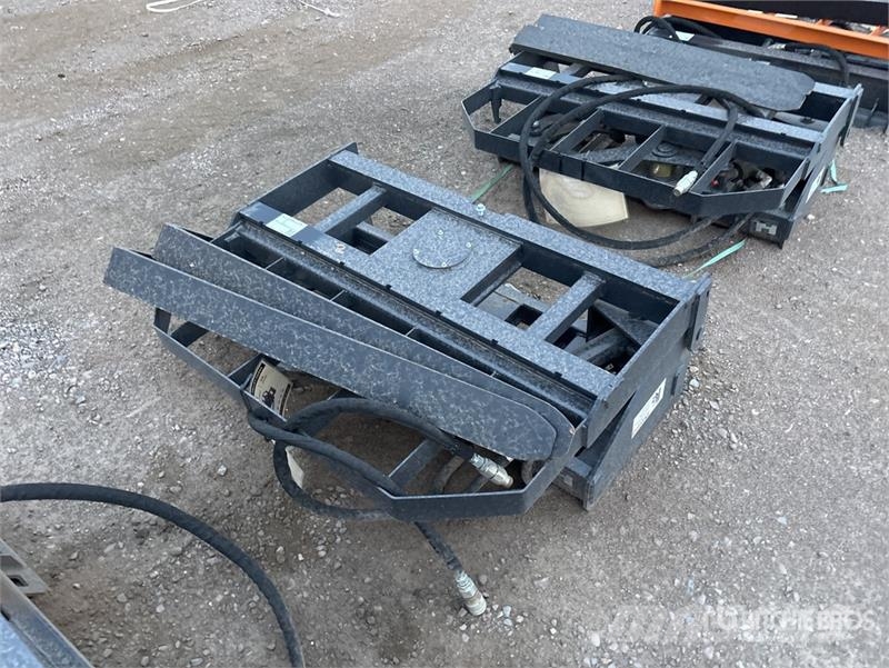 Arteer RPT-42L 60 in Rotating Hydraulic Skid Steer Forks Šakės