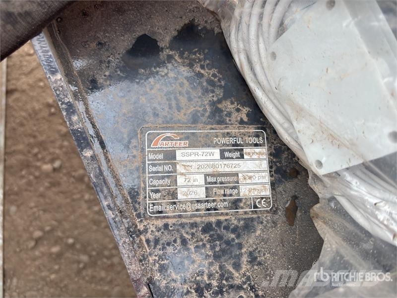 Arteer SSPR-72W 72 in Skid Steer Power Rake (Unused) Obracače a zhrabovače sena