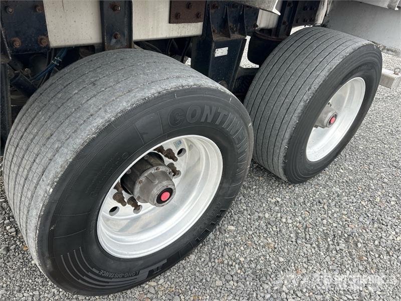 Arthur AVT10 5460 gal T/A Vacuum Tanker Trailer Tanker trailers
