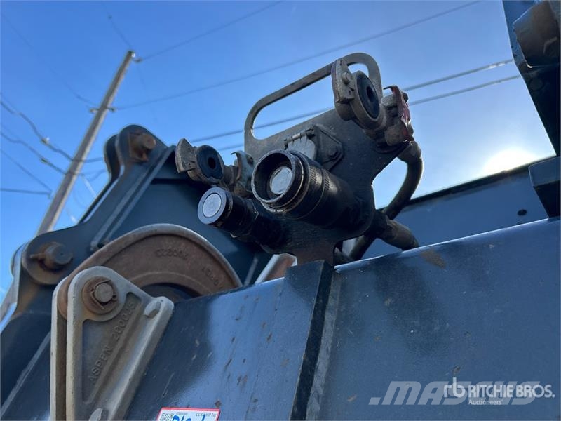 Aspen HHT/RL 55 ton Tri/A Removable Gooseneck Lowboy Tra Caricatore basso