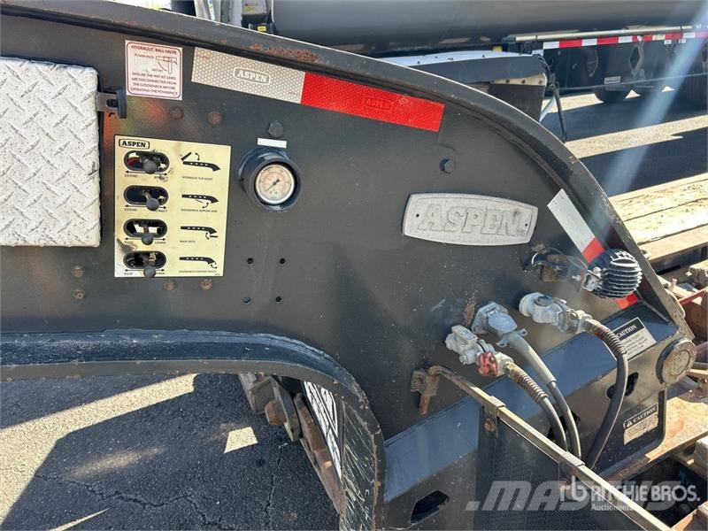 Aspen HHT/RL 55 ton Tri/A Removable Gooseneck Lowboy Tra Caricatore basso