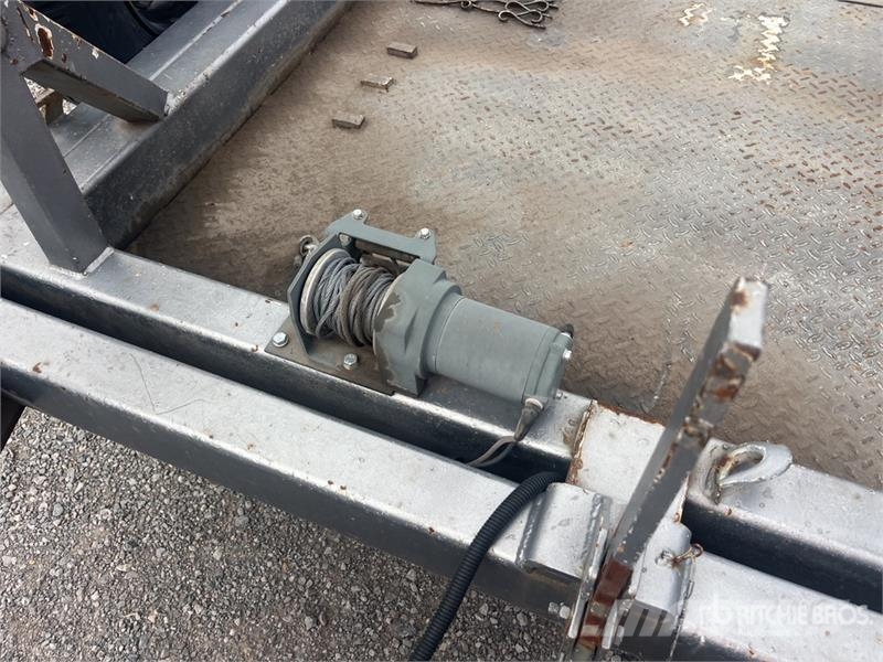  ASVE 12 ft S/A Tilt Deck Trailer Низкорамные прицепы