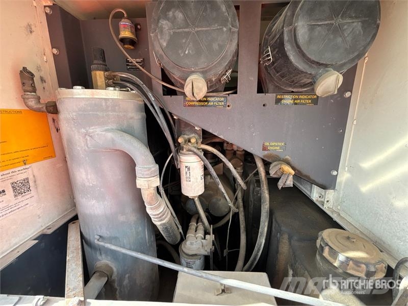 Atlas Copco 185 cfm Skid-Mounted 4.4 gal Air Compressor مكابس