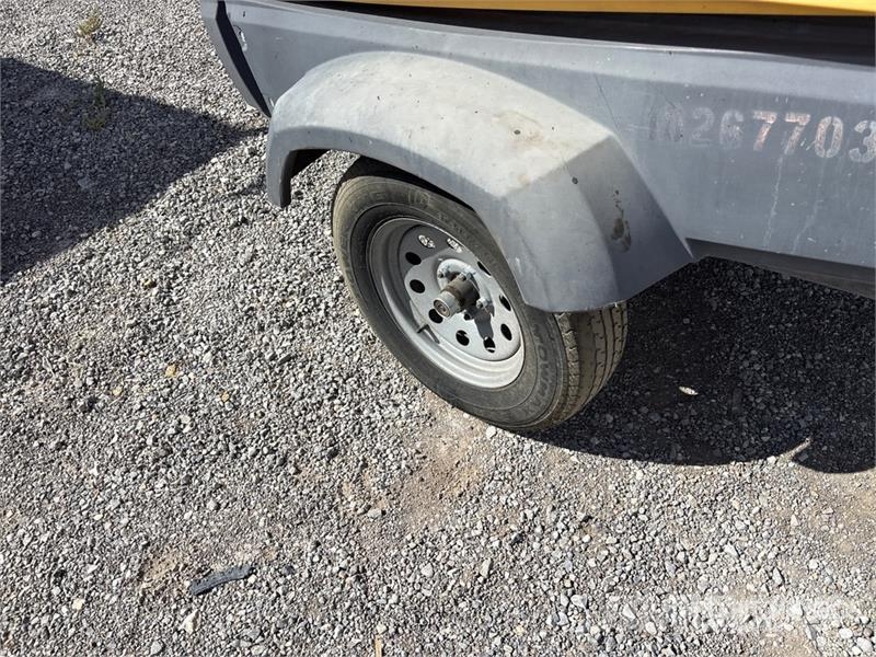 Atlas Copco 185 Mobile Air Compressor (Inoperable) Kompresorji