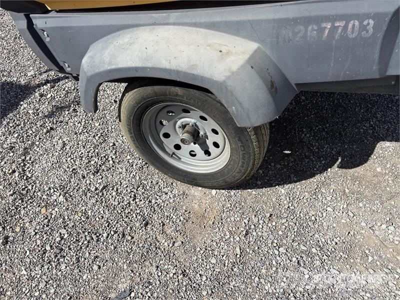 Atlas Copco 185 Mobile Air Compressor (Inoperable) Kompresorji