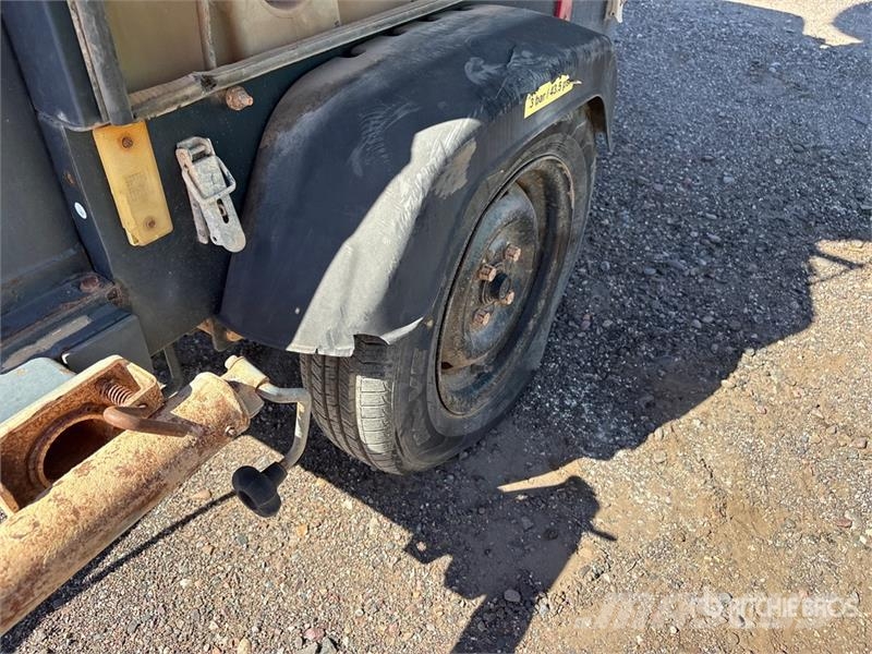 Atlas Copco V4 Rasvetni stubovi