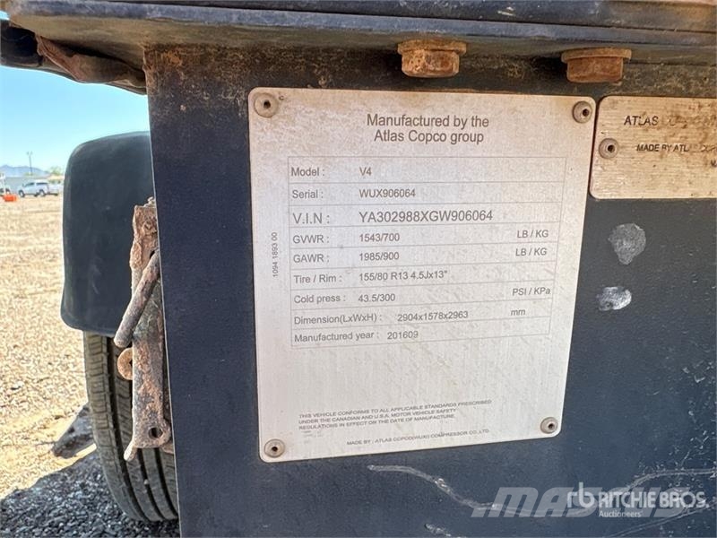 Atlas Copco V4 Rasvetni stubovi