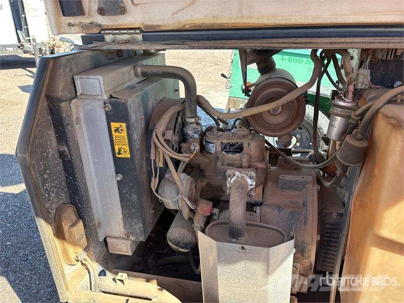 Atlas Copco V4 Rasvetni stubovi