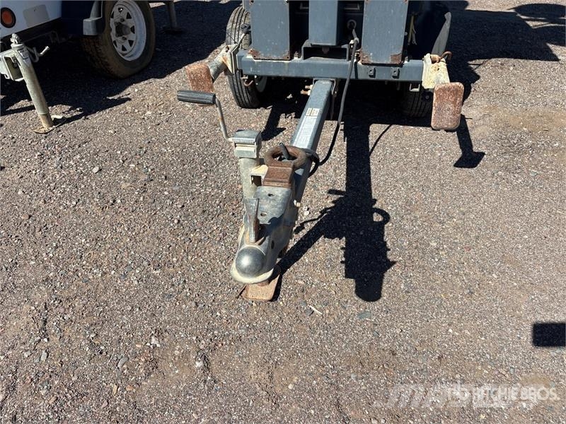 Atlas Copco V4 Rasvetni stubovi