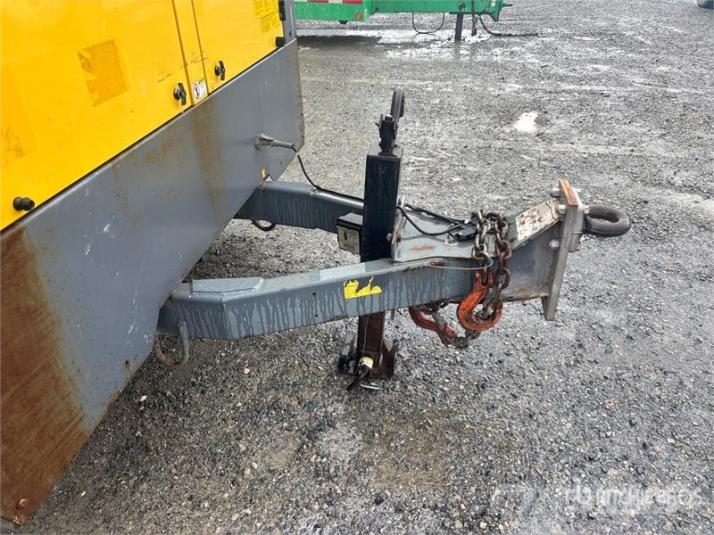 Atlas Copco XAS1800JD8 175 cfm Mobile Air Compressor 콤푸레샤
