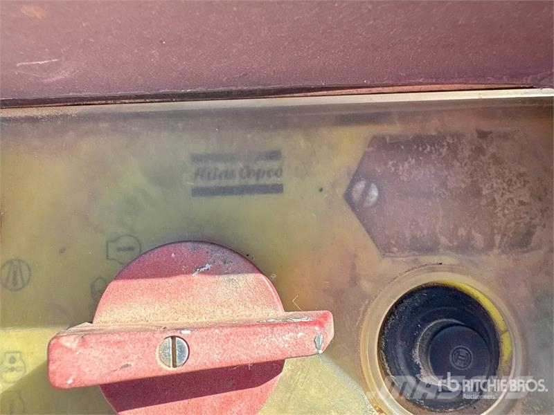 Atlas Copco XAS185JD 185 cfm Mobile Air Compressor 콤푸레샤