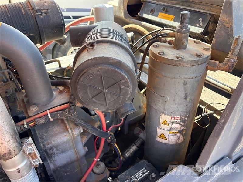 Atlas Copco XAS185JD 185 cfm Mobile Air Compressor 콤푸레샤
