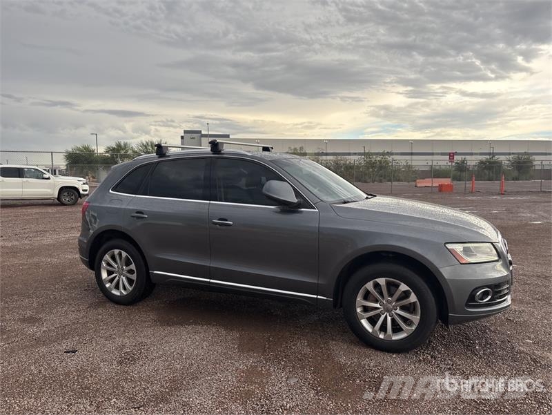 Audi Q5 AWD SUV Automobili