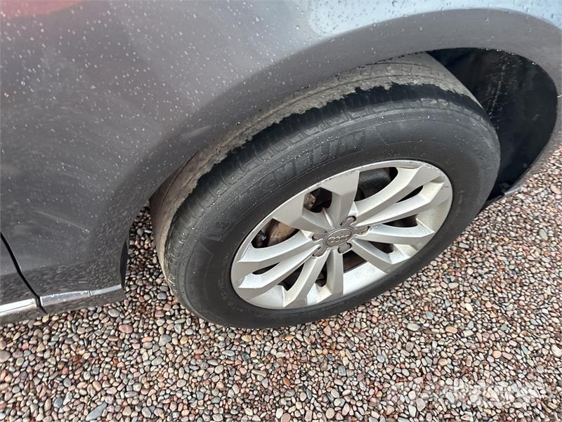 Audi Q5 AWD SUV Automobili