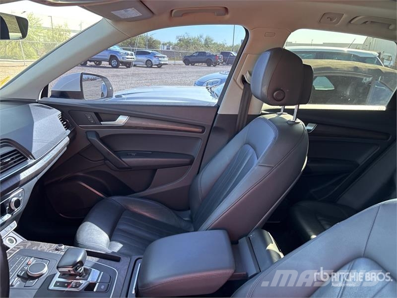 Audi Q5 AWD SUV Lengvieji automobiliai