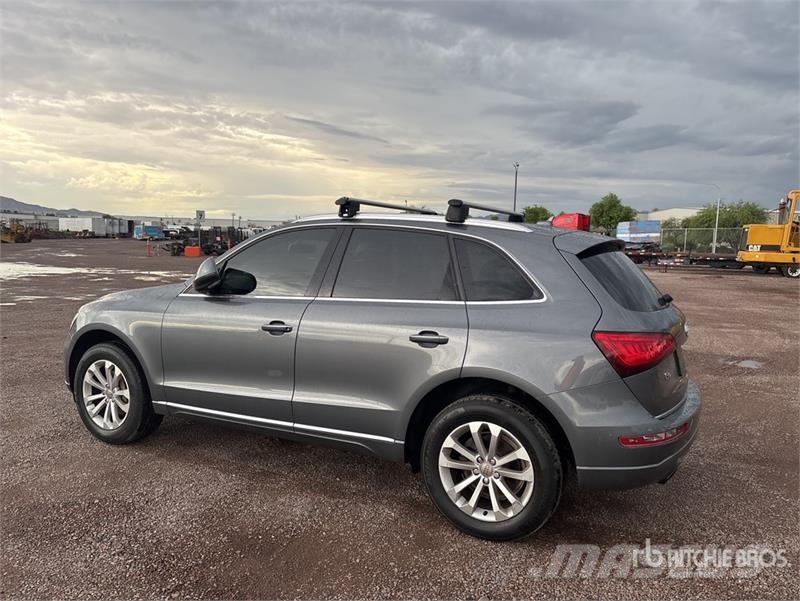 Audi Q5 AWD SUV Automobili