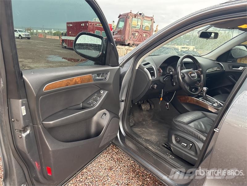 Audi Q5 AWD SUV Automobili