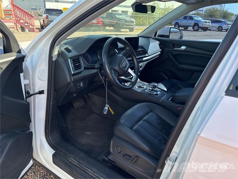 Audi Q5 AWD SUV Lengvieji automobiliai