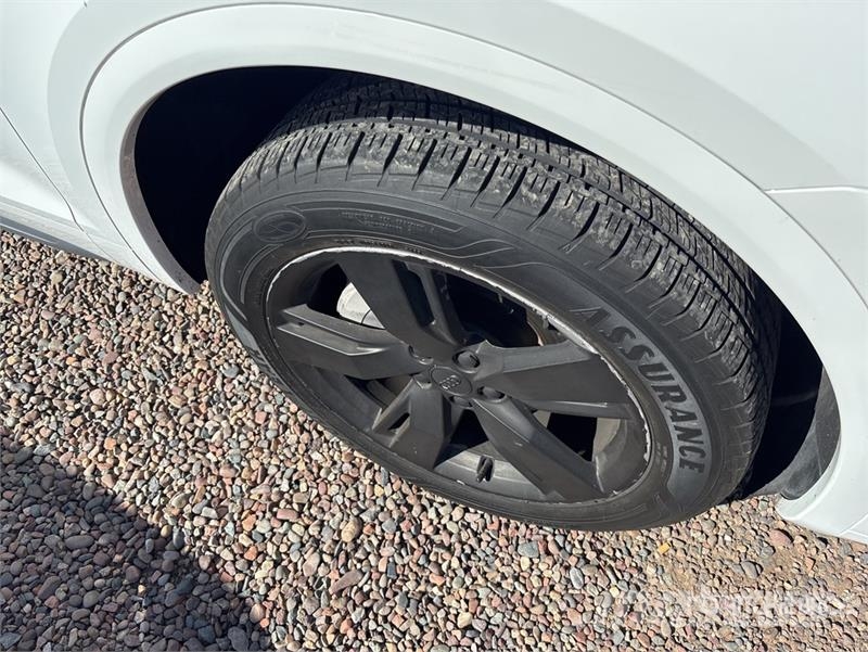 Audi Q5 AWD SUV Lengvieji automobiliai