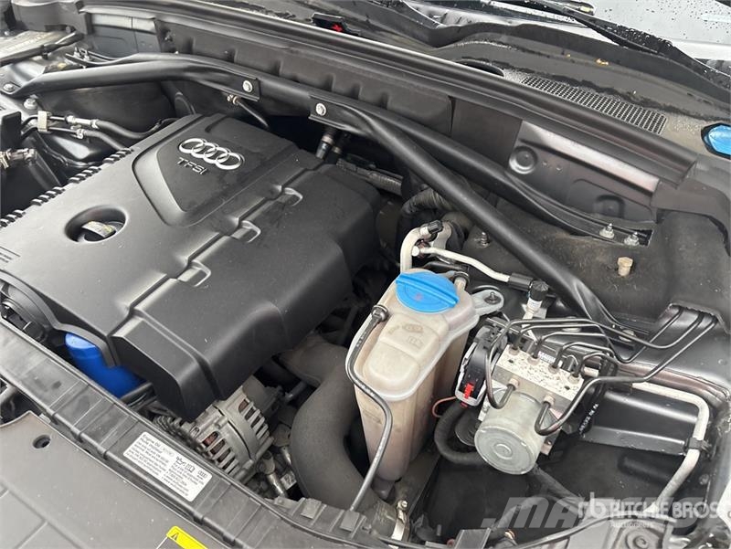 Audi Q5 AWD SUV Automobili