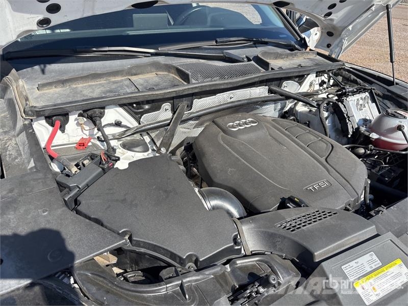 Audi Q5 AWD SUV Lengvieji automobiliai