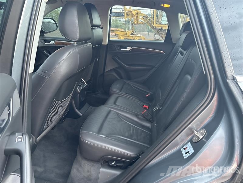 Audi Q5 AWD SUV Automobili