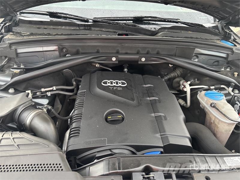 Audi Q5 AWD SUV Automobili