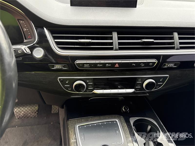 Audi Q7 Osobní vozy