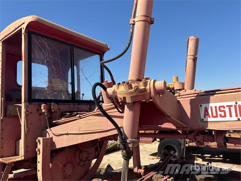 Austin-Western Motor Grader معدات تمهيد الطرق