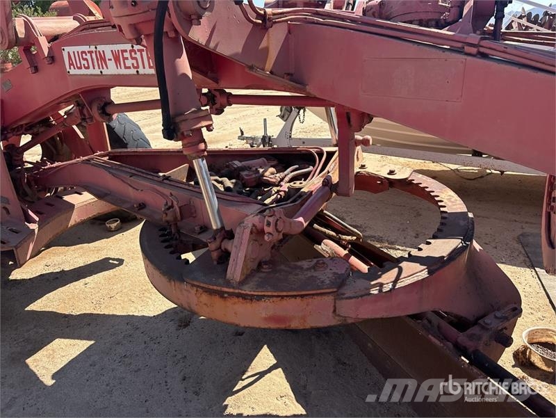 Austin-Western Motor Grader معدات تمهيد الطرق