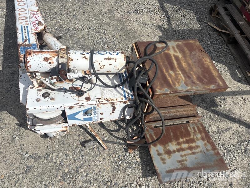 Auto Crane 3203 معدات النقل - غير ذلك