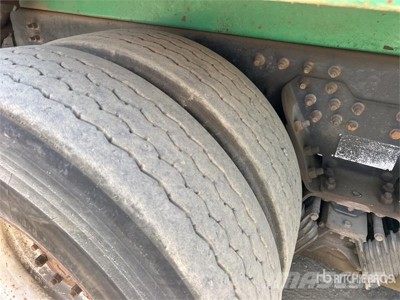 Autocar 6x4 Side Loader Waste Collection Truck 폐기물 수거 트럭