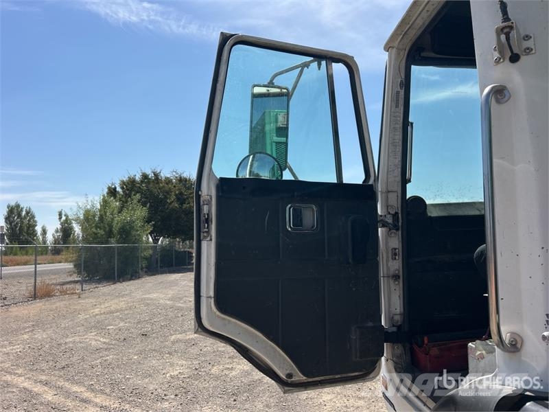 Autocar 6x4 Side Loader Waste Collection Truck 폐기물 수거 트럭