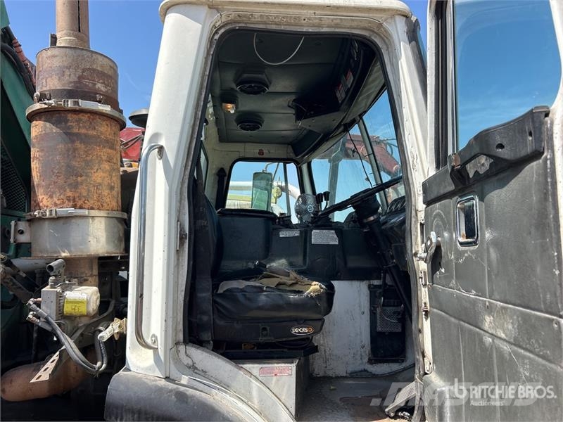 Autocar 6x4 Side Loader Waste Collection Truck 폐기물 수거 트럭