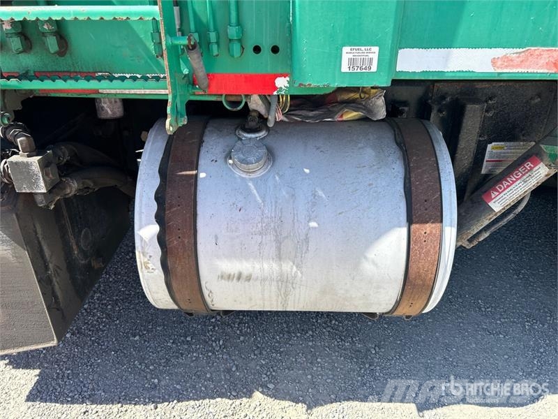 Autocar WX 폐기물 수거 트럭