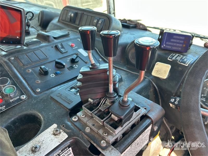 Autocar WX 폐기물 수거 트럭