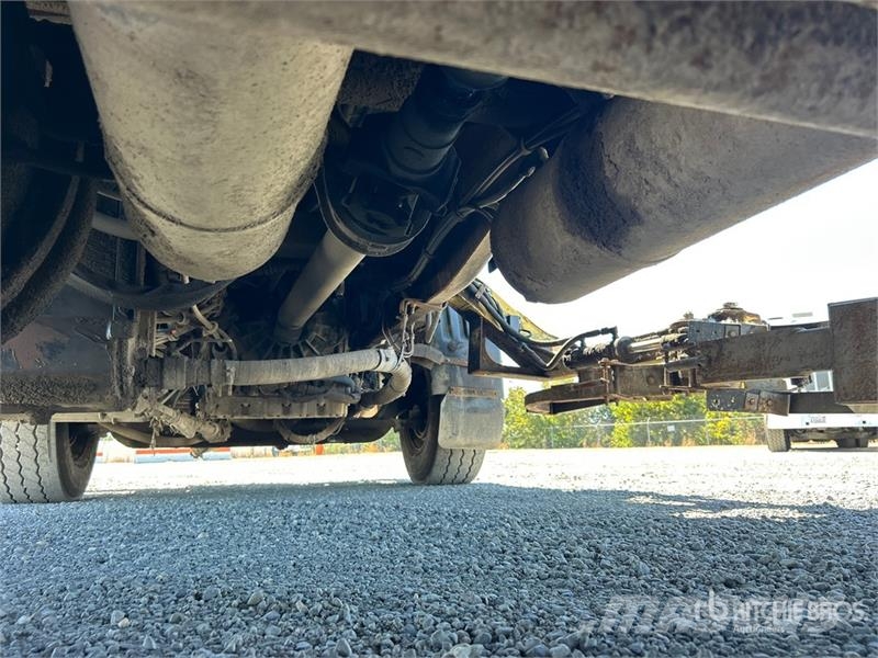 Autocar WX 폐기물 수거 트럭