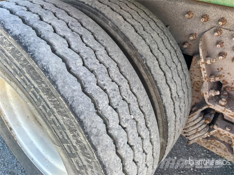 Autocar WX 폐기물 수거 트럭