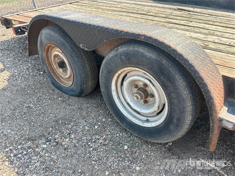 B-Line 16 ft T/A Equipment Trailer Remolques para transporte de vehículos
