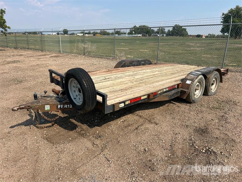 B-Line 16 ft T/A Equipment Trailer Remolques para transporte de vehículos