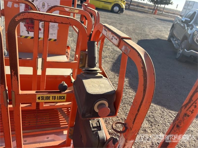 Ballymore Vertical Mast Lift Used Personnel lifts and access elevators