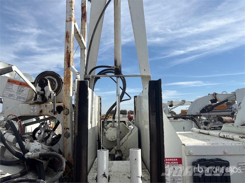Bandit 1990XP Tow-Behind Wood Chipper Wood chippers